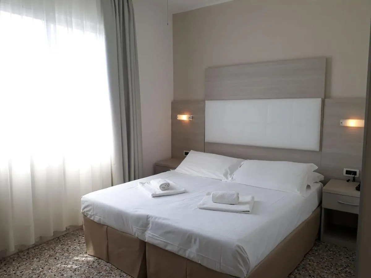 Hotel Atenea Golden Star Caorle