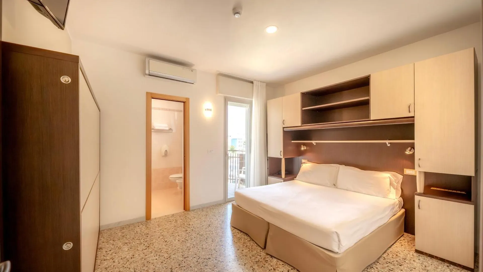 Hotel Atenea Golden Star Caorle İtalya